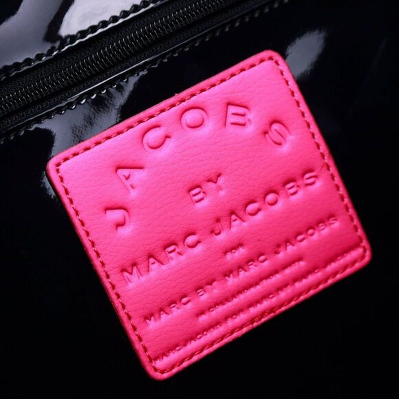 NWT Marc by Marc Jacobs Patent Reversible Beach Tote Black Pink - Picture 5 of 5